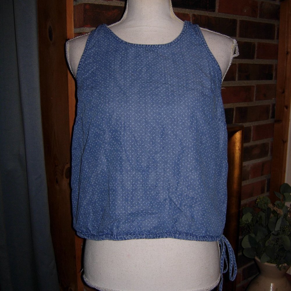 Universal Thread Chambray Tie Bottom Sleeveless Top M